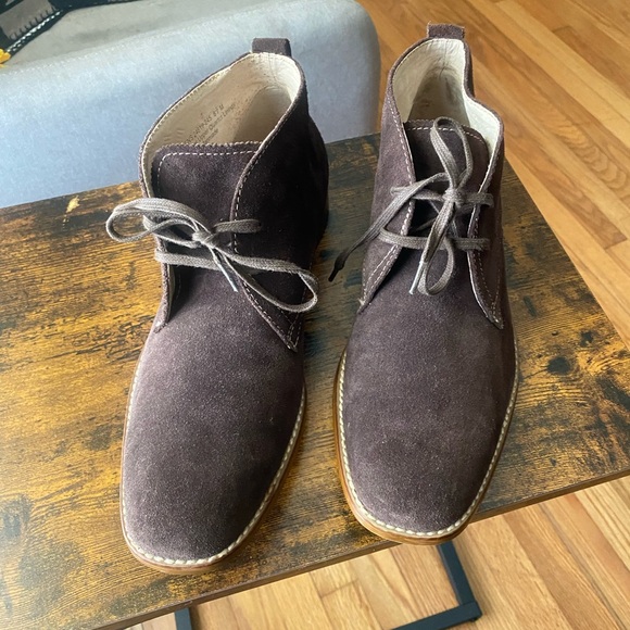 Stacy Adams Other - Stacy Adams Dark Brown Chukka Boots están muy bien